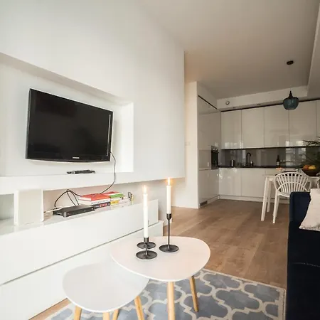 Appartement Oomph Luxurious Air-conditioned With Balcony