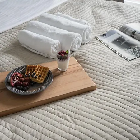 Oomph Luxurious Air-conditioned With Balcony * Warsaw