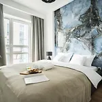 アパート Oomph Luxurious Air-conditioned With Balcony *